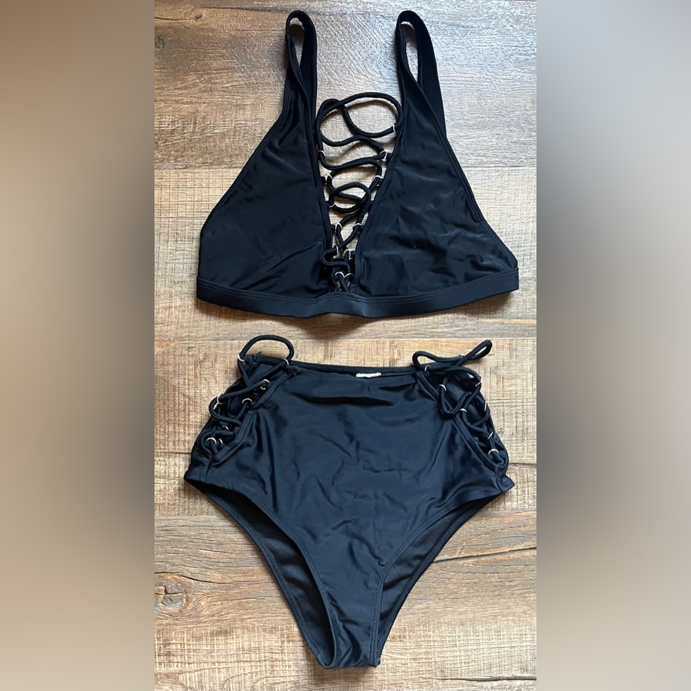 Black Lace-Up Strappy Bikini Set. Women’s size Medium.